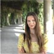 I give affordable private lessons for beginners and for those who want to approach English from creative and interesting site