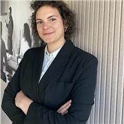 Italienischlehrerin für Erwachsene und Studierende, mit Erfahrung – Online- und Präsenzunterricht