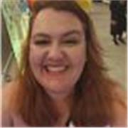 Professora de geografia com mais de quatorze anos de experiência em sala de aula