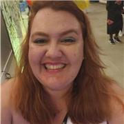 Professora de geografia com mais de quatorze anos de experiência em sala de aula