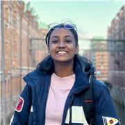 English tutor offering lessons for learners of all levels.