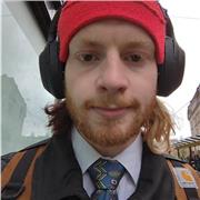 Je propose des cours de soutien, pour les élèves en difficulté en langue. De préférence en présentiel