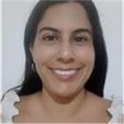 Profesor de apoyo escolar para niños de primaria, para dar inicio a sus inicios en su escuela