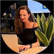 Empathischer Online-Coach mit theaterpädagogischem Ansatz für Kinder und junge Erwachsene 