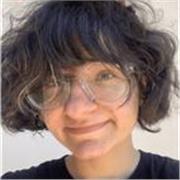 Profesor de inglés proporciona clases a todas las edades