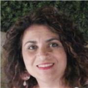 Docente di Diritto impartisce lezioni per studenti Istituti Superiori di II Grado