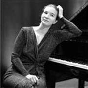 Insegnante del pianoforte per i giovani e adulti
