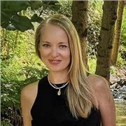 Profesora de piano titulada con 20 años de experiencia