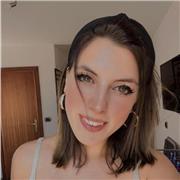 Educatrice, iscritta alla facoltà di lettere moderne