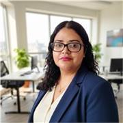 Mais de uma década de experiência em sala de aula, ensino de Linguística, produção textual. Português para estrangeiros