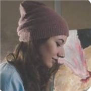 Graduada en Bellas Artes y máster en diseño 3D y gráficos animados. Clases de dibujo y pintura a niños y adultos .