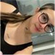 Me considero una persona con mucha energía con ganas de enseñar y aprender a la vez con mucho amor a los niños.