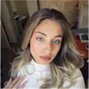 Ragazza di 20 anni che offre ripetizioni di inglese