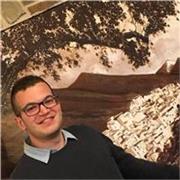 Sono il Dott. Riccardo Cicchetti e sono alla ricerca di un lavoro come insegnante di ripetizioni di Filosofia. 