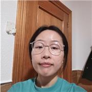 Me especializo en crear un ambiente de aprendizaje relajado. Puedo enseñar tanto a adultos como a niños