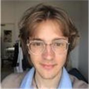Je suis un étudiant en science politique à Lille et je cherche à donner des cours de soutien pour les cursus pré-universitaires. Ayant eu un bon parcours scolaire et universitaire jusqu'ici je peux aider pour les matières touchant aux langues (à savoir le