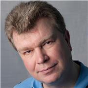 I'm a former Cambridge Physics faculty member offering maths/physics lessons