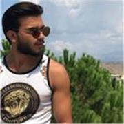 Offro lezioni private di inglese per tutti i livelli. Con un metodo personalizzato e interattivo, ti guiderò nel migliorare le tue competenze linguistiche