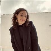 Joven graduada en Biología ayuda a alumnas en matemáticas de primaria, ESO y Bachiller