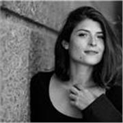 Insegnate di Italiano con laurea in studi italiani e diploma DITALS, con esperienza nel mondo della recitazione