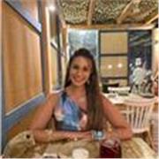 Profesora de música, con amplia experiencia en la docencia.