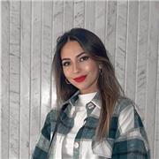 Salut! Je m’appelle Malak , je suis née et j’ai grandi au Maroc .
J’aime partager ma culture et ma langue avec d’autres personnes, et j’aimerais bien aider les gens pour s’améliorer en langue Arabe