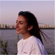Giovane ragazza Laureata in Mediazione linguistica, offro ripetizioni