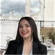 Estudiante de último año de Psicología, responsable y cercana. Clases a alumnos de bachillerato y primeros cursos universitarios.