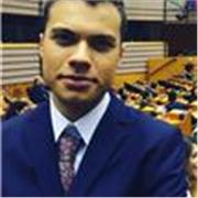 Bilingüe. Universitario con experiencia en dar clases de inglés para adolescentes y adultos.