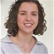 Profesora de latín y griego para estudiantes de instituto