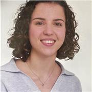 Profesora de latín y griego para estudiantes de instituto