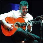 Tengo amplia experiencia en clases online y particulares, soy guitarrista profesional de flamenco y eléctrica. He trabajado en academia y centros culturales. Clases dinámicas individuales y en grupo
