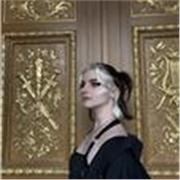 Professeure d'anglais passionnée en ile de france. 
Diplômée en animation 3D. 