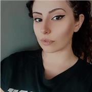 Studentessa di giurisprudenza
Conoscenze impeccabili della storia, della letteratura, dell'inglese e dell'educazione civica