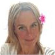 Soy una mamá de tres niños, de 14, 7 y 3 años. Soy sincera, alegre y me gusta ayudar. Daré clases a niños y adultos.