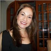 Me defino como una persona proactiva, con mucha iniciativa,recursiva que disfruta servir e interactuar con otras personas.