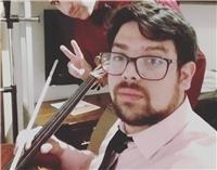 Profesor de violoncello dicta clases particulares a personas de toda edad y de todos los niveles