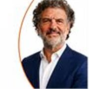 Puesta en escena del profesional | Voz, presencia y discurso en contextos de alta exposición


