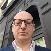 Professeur d'économie pour lycée avec expérience de cadre en entreprise.