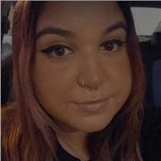 Hablo inglés bilingüe y alemán e italiano fluido. Soy trabajadora, constante y creativa. Además soy muy abierta a conocer gente, comprensiva y resolutiva