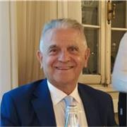 Maestro d'arte, laurea all'Academia di Belle Arti di Roma, offro lezioni di pittura