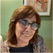 Docente in materie giuridiche ed economiche, propone lezioni di diritto ed economia politica per scuole superiori ed università