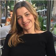 laureate in LINGUE, madrelingua italiana, impartisce lezioni di italiano , inglese e tedesco