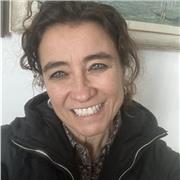 Laureata in Lettere Moderne, con specializzazione in Storia dell’Arte, iscritta all’albo dei giornalisti pubblicisti di Lombardia