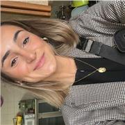 Chica aplicada y resolutiva con mucha ilusion por enseñar