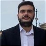 Insegnante serio, puntuale e sempre disponibile alle necessità dell'alunno/a