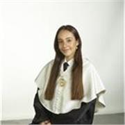 Profesora titulada en grado de bellas artes y actualmente acabando la carrera de educación infantil 