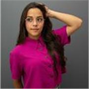 Joven responsable, paciente con experiencia como monitora de comedor y cuidadora infantil. Imparto portugués y apoyo escolar.