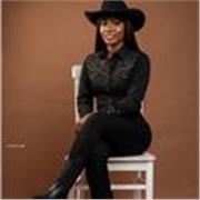 Professeur de français certifié, expérimenté dans l'enseignement aux adultes et aux enfants.