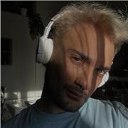 Laureato in Lingue e Letterature Straniere impartisce lezioni di Inglese